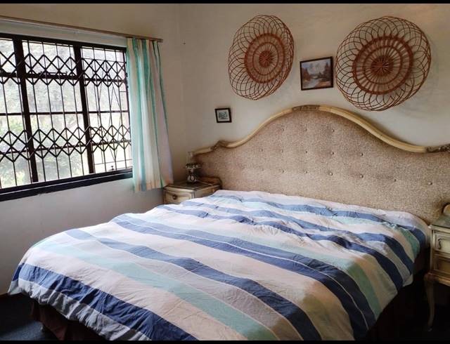 4 BEDROOM HOUSE FOR SALE IN HOUTKOP AH